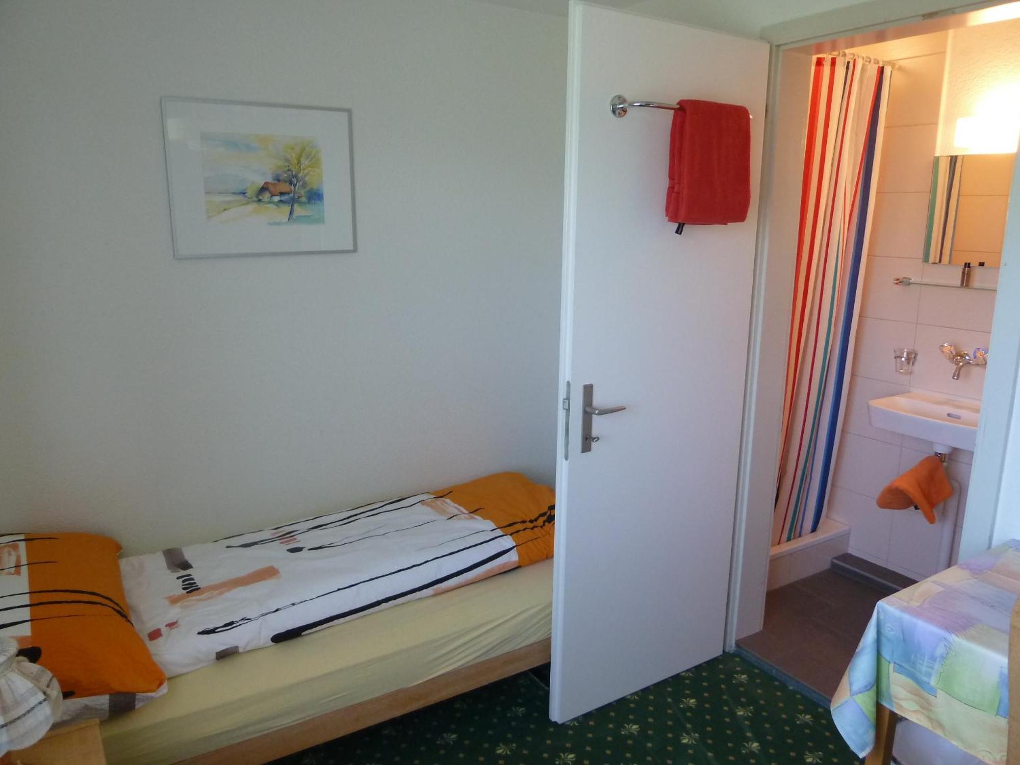 Hotel Restaurant Sunnmatt Aeschi Bei Spiez Екстериор снимка